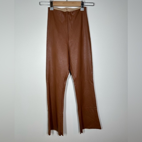 Commando Faux Leather Cropped Flare Leggings in Cocoa‎ XS - Picture 3 of 6